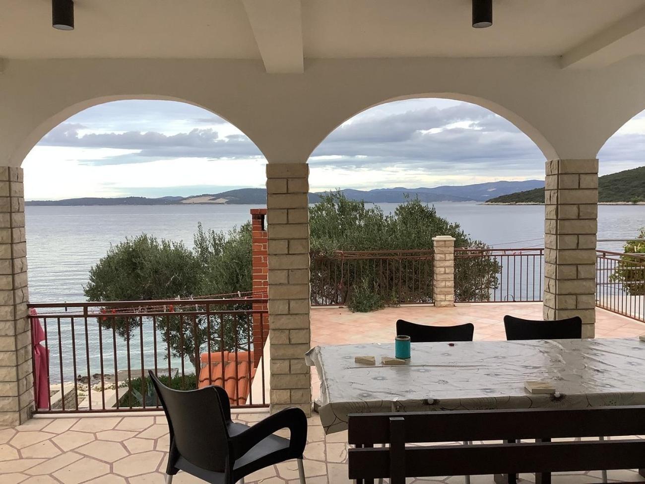 Apartments By The Sea Maslinica, Solta - 774 Grohote 外观 照片
